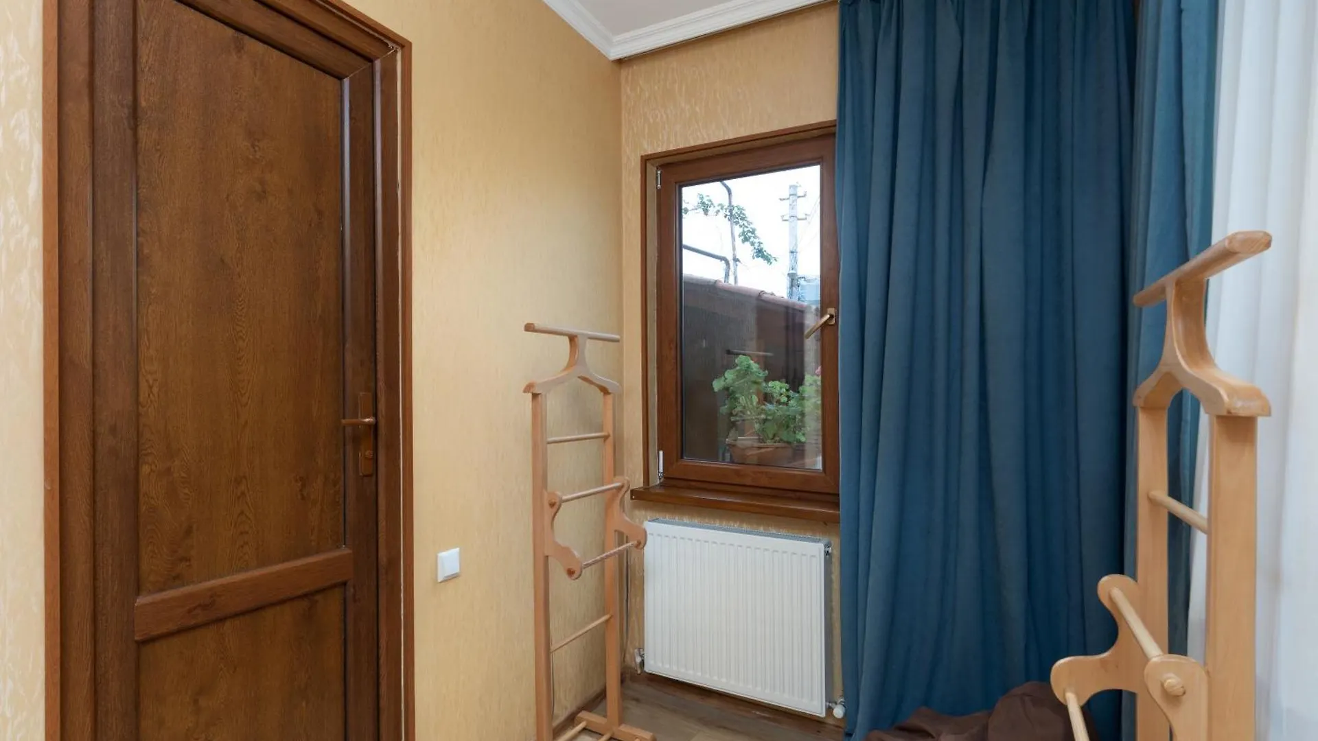 Aparthotel Apartments With Wine Cellar In Old Tbilisi