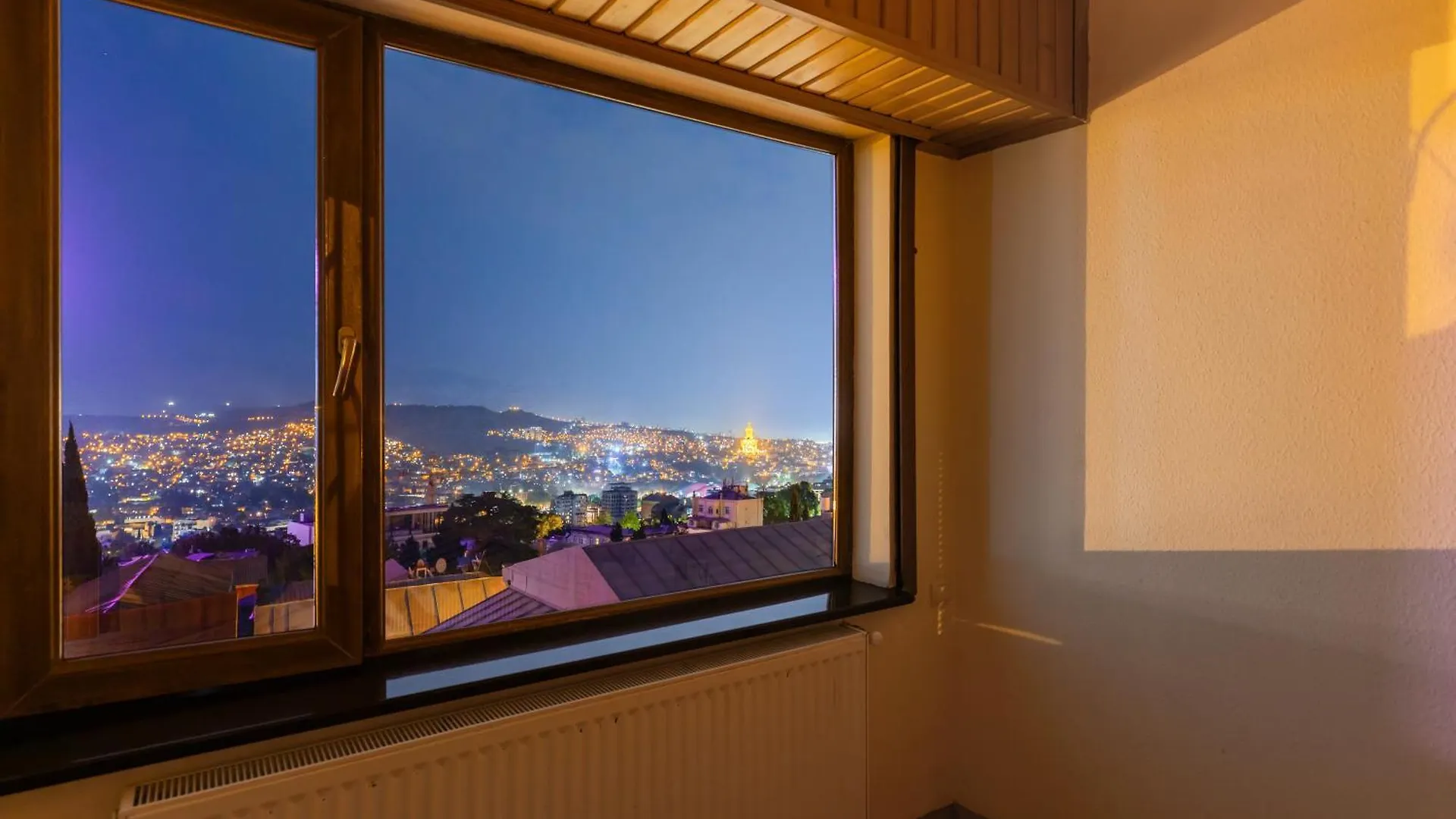 Apartments With Wine Cellar In Old Tbilisi 0*,