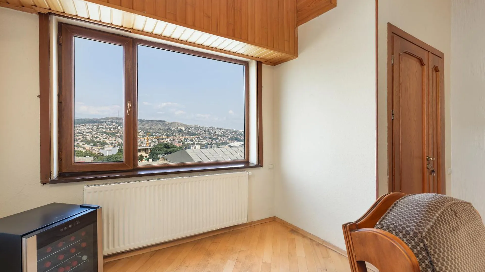 Aparthotel Apartments With Wine Cellar In Old Tbilisi