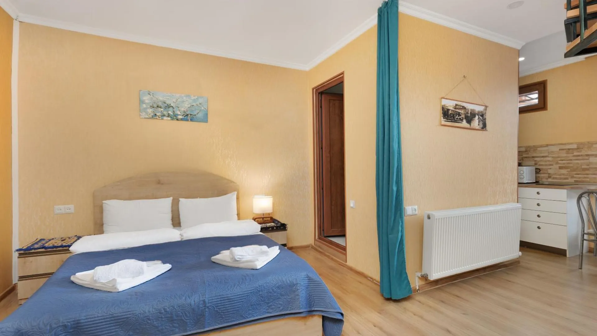 Apartments With Wine Cellar In Old Tbilisi 0*,