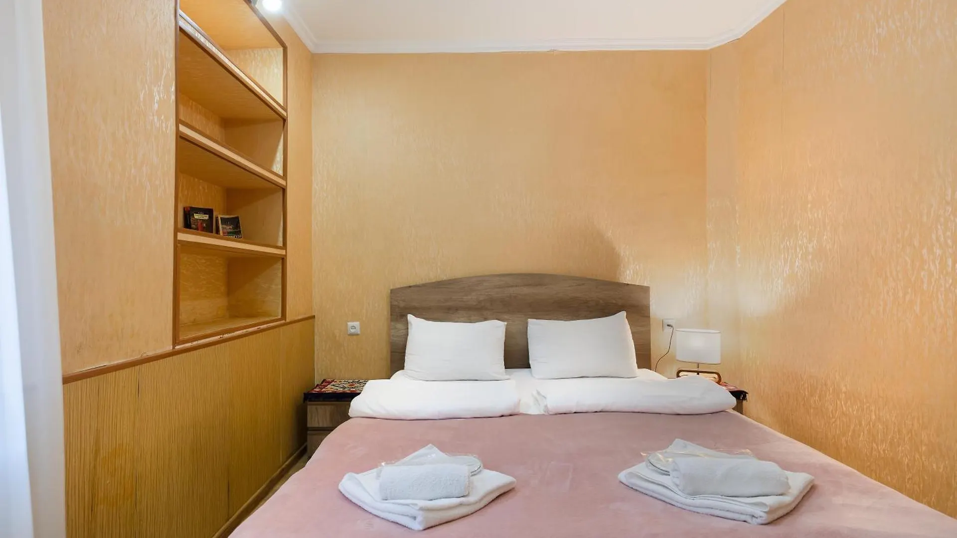 Apartments With Wine Cellar In Old Tbilisi Aparthotel